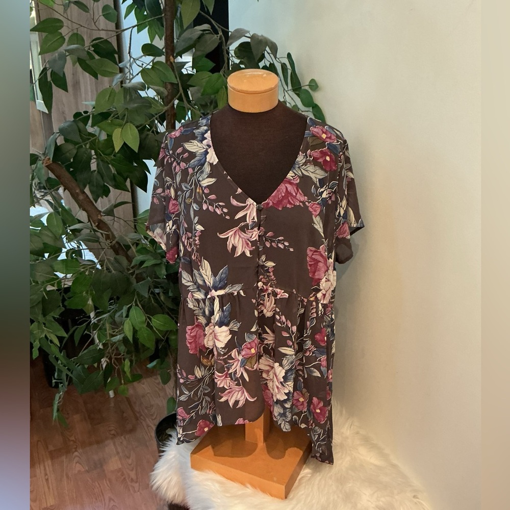 Torrid Lexie Babydoll Hi-Low Floral Chiffon Tunic Top Size 2 New with tags - Picture 12 of 13